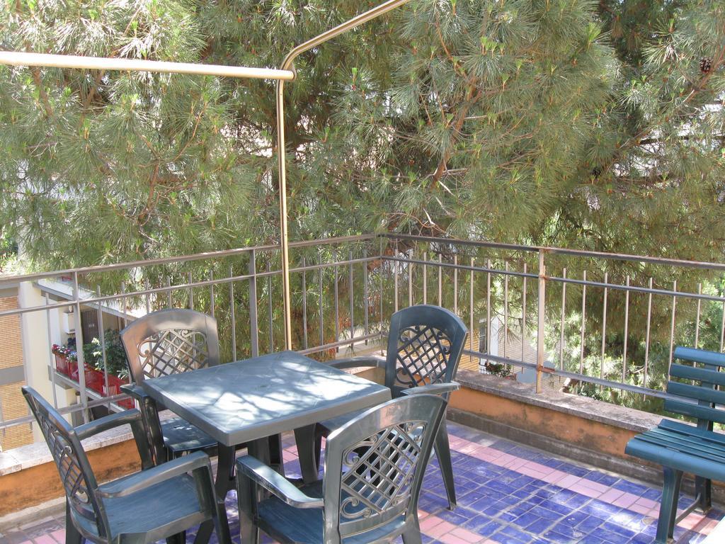 Bed & Breakfast Attico Dei Pini Roma