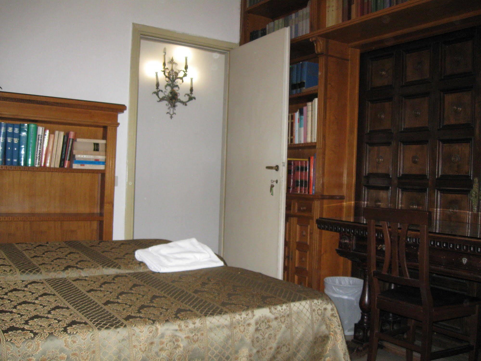 Attico Dei Pini Bed & Breakfast 3*
